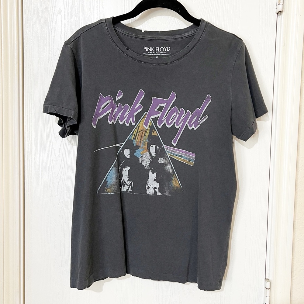 [Pink Floyd] Gray Distressed Graphic Short Sleeves    T-shirt Size Small